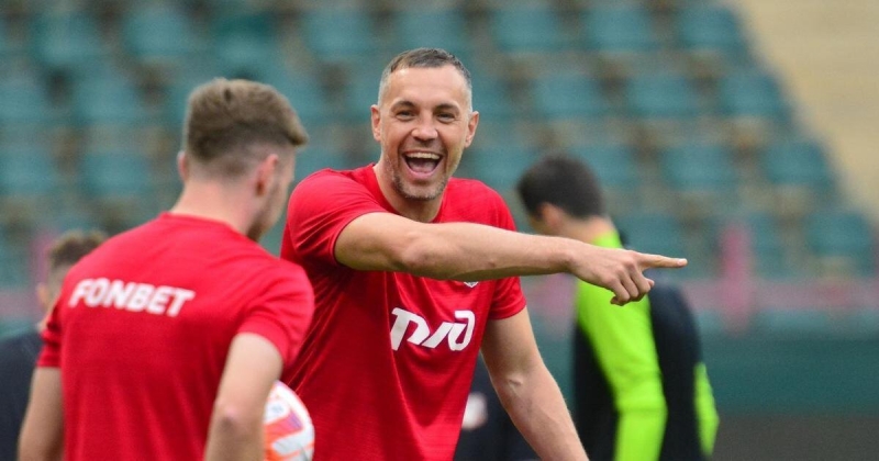 Пономарев о Дзюбе: «Лучше завершить карьеру, 36 лет уже, в РПЛ ему делать нечего. Можно в Эмираты на годик съездить, в Первую лигу он не пойдет, там пахать еще больше надо»