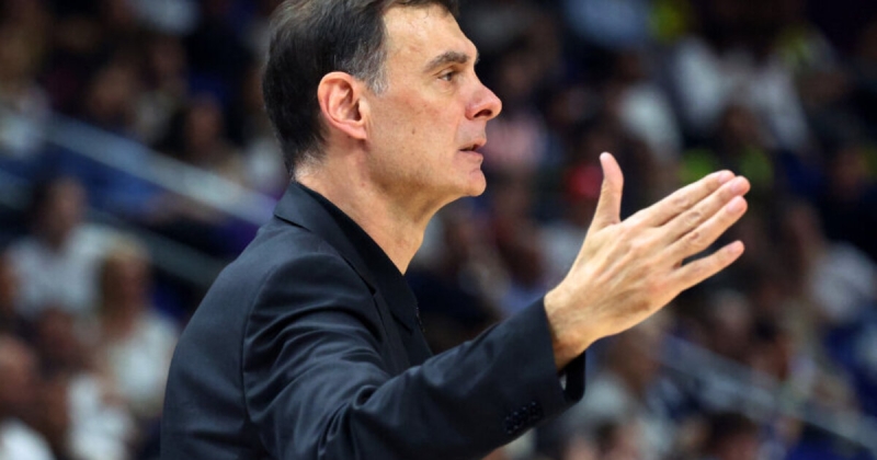 Георгиос Барцокас недоволен судейством в матче с «Пао»: «Критерии были разными»