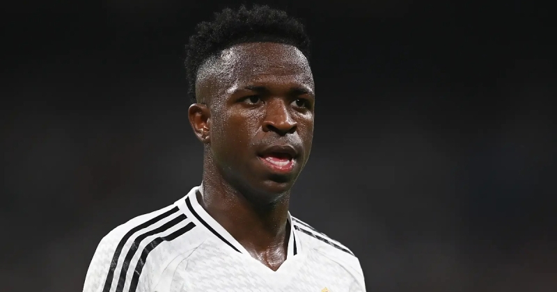 Винисиус получил желтую за симуляцию в матче с «Зальцбургом». Вингер «Реала» не сыграет с «Брестом» из-за перебора карточек